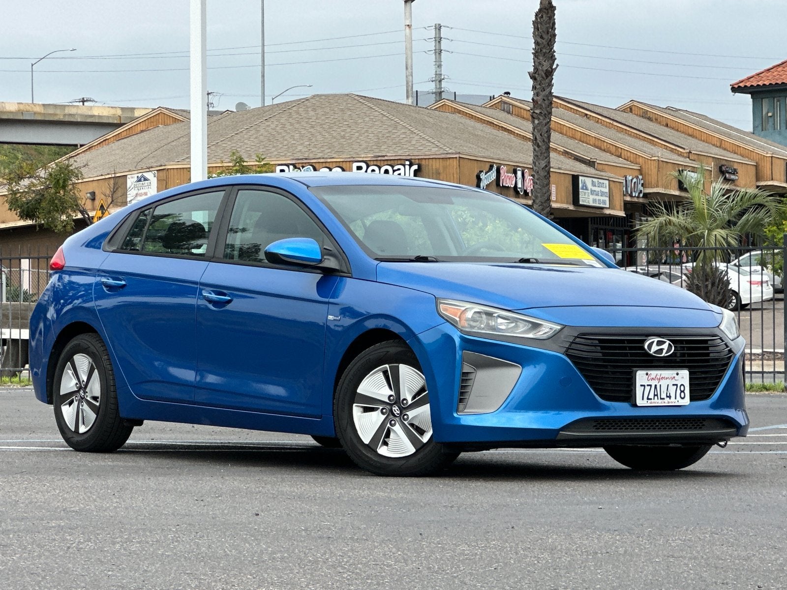 2017 Hyundai Ioniq Hybrid Blue