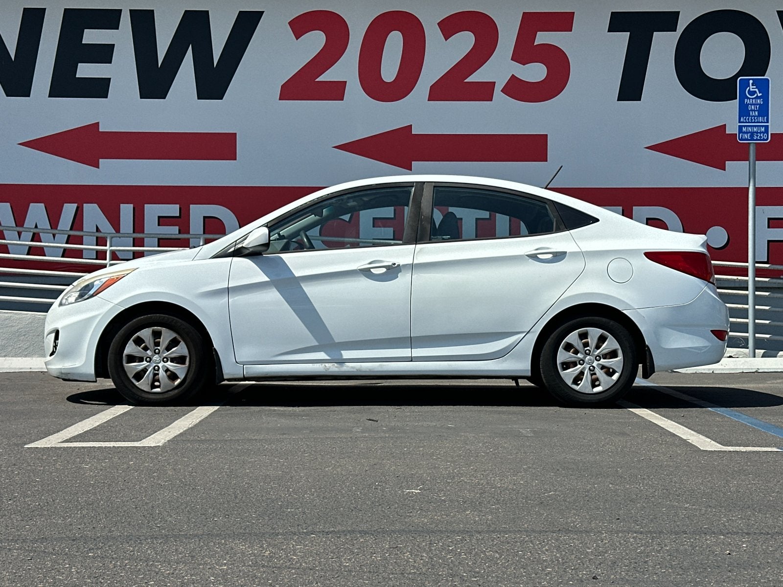 2016 Hyundai Accent SE