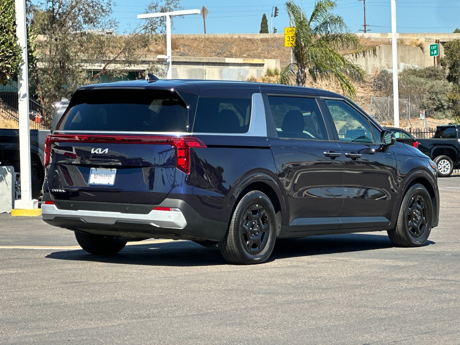 2026 Kia Carnival LXS