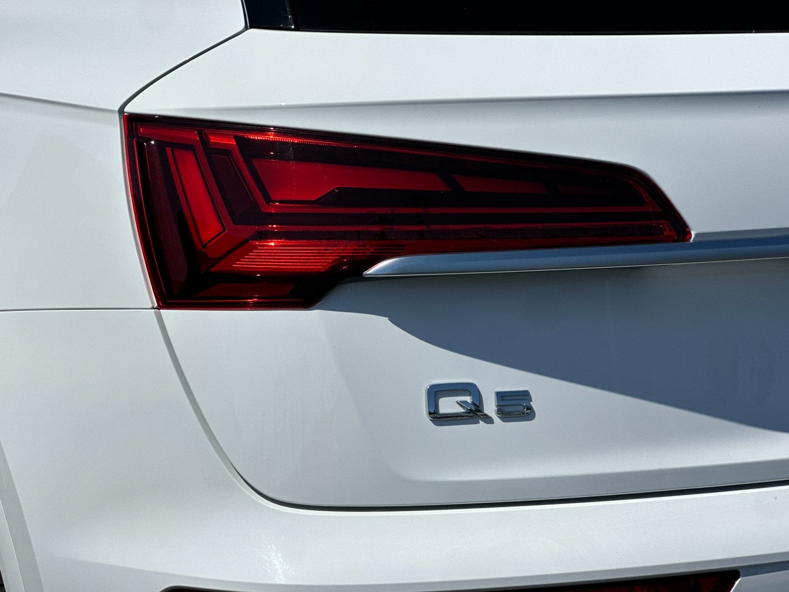 2023 Audi Q5 45 S line Premium quattro