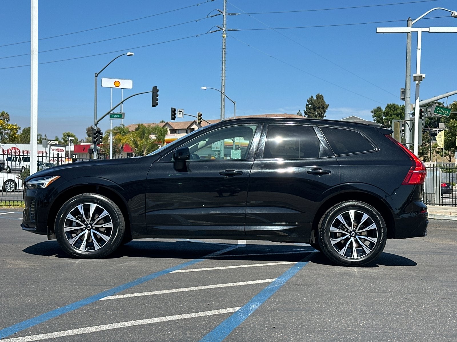 2024 Volvo XC60 B5 Core