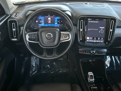 2025 Volvo XC40 B5 Plus Bright Theme