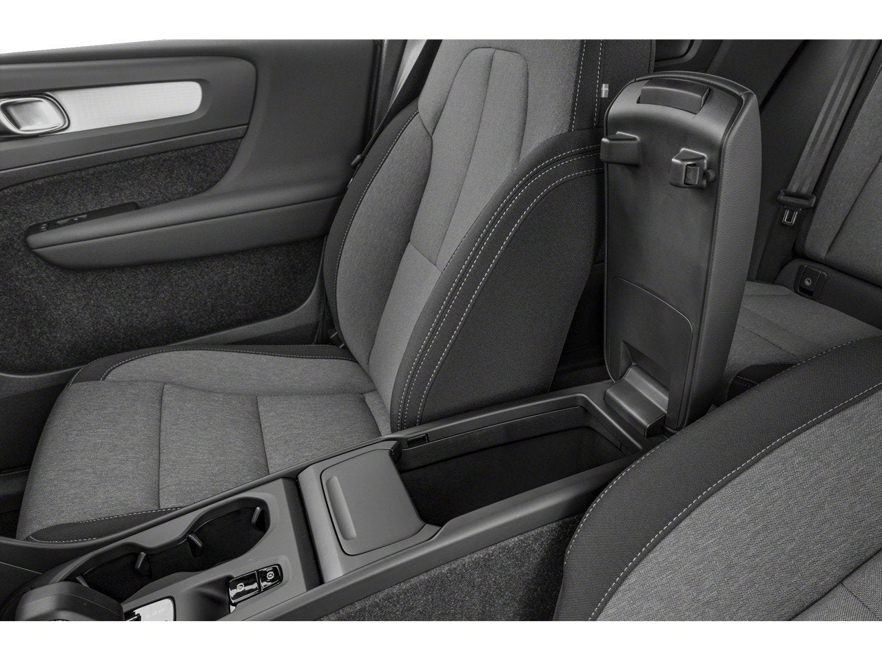 2024 Volvo XC40 B5 Core