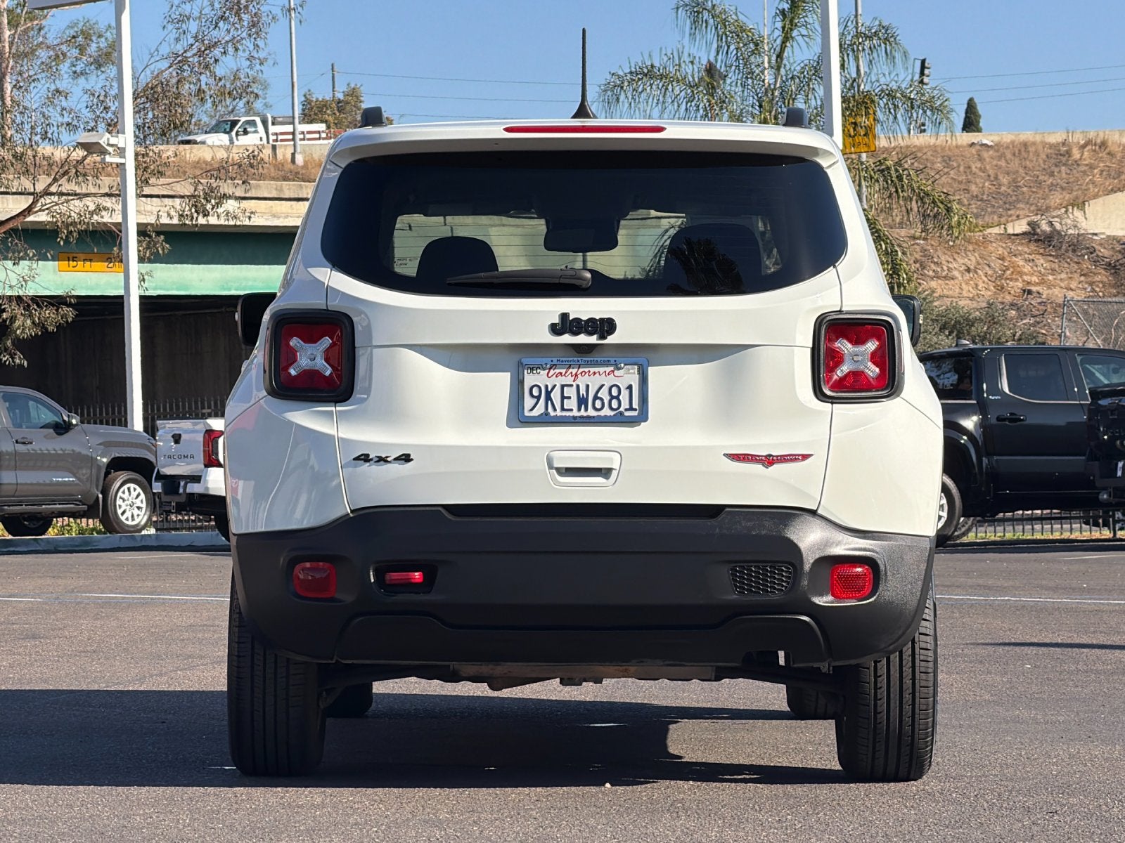 2023 Jeep Renegade Trailhawk