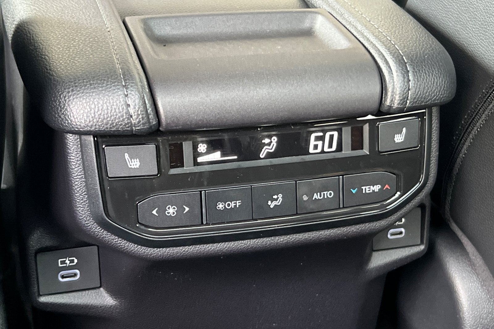 2026 Toyota Grand Highlander Hybrid Hybrid Nightshade