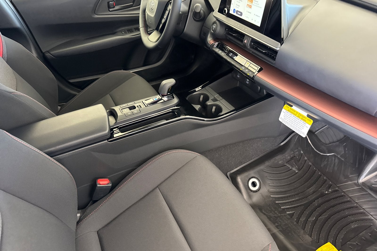2027 Toyota Prius Plug-in Hybrid SE