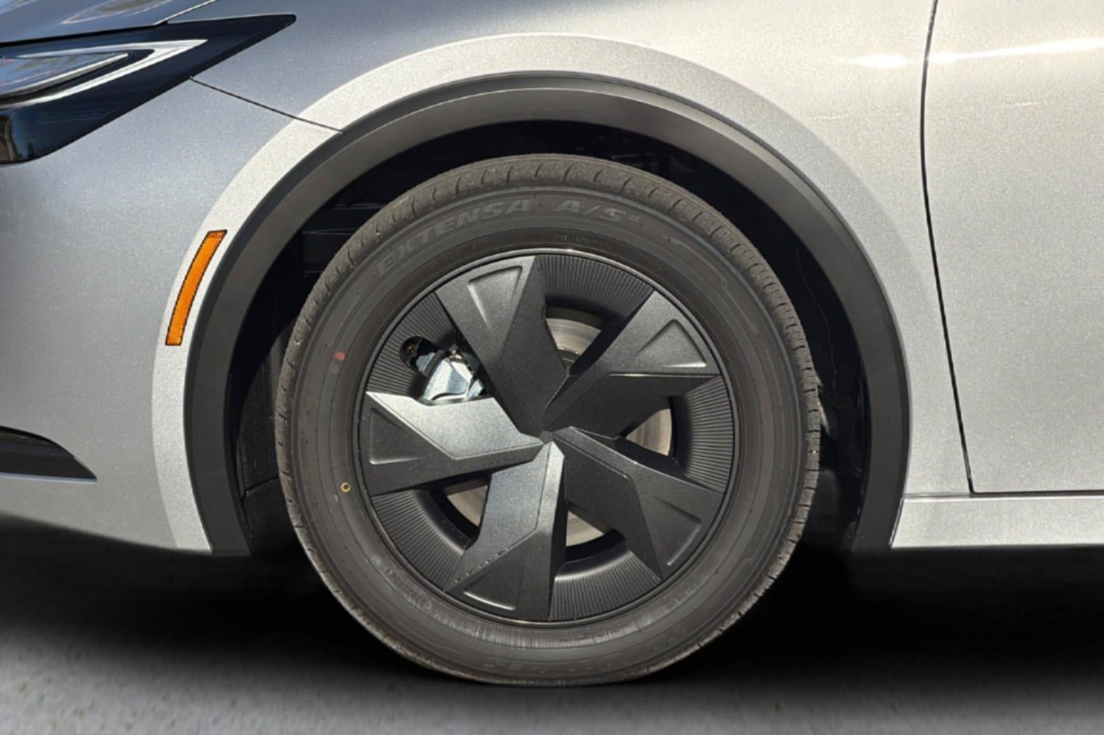 2027 Toyota Prius Plug-in Hybrid SE