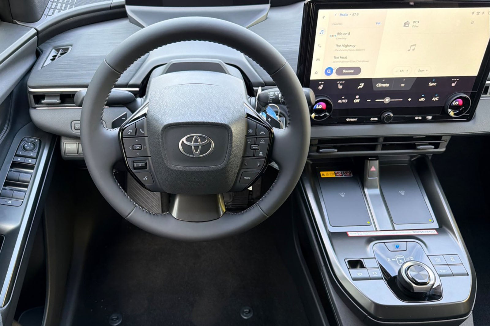 2027 Toyota C-HR SE