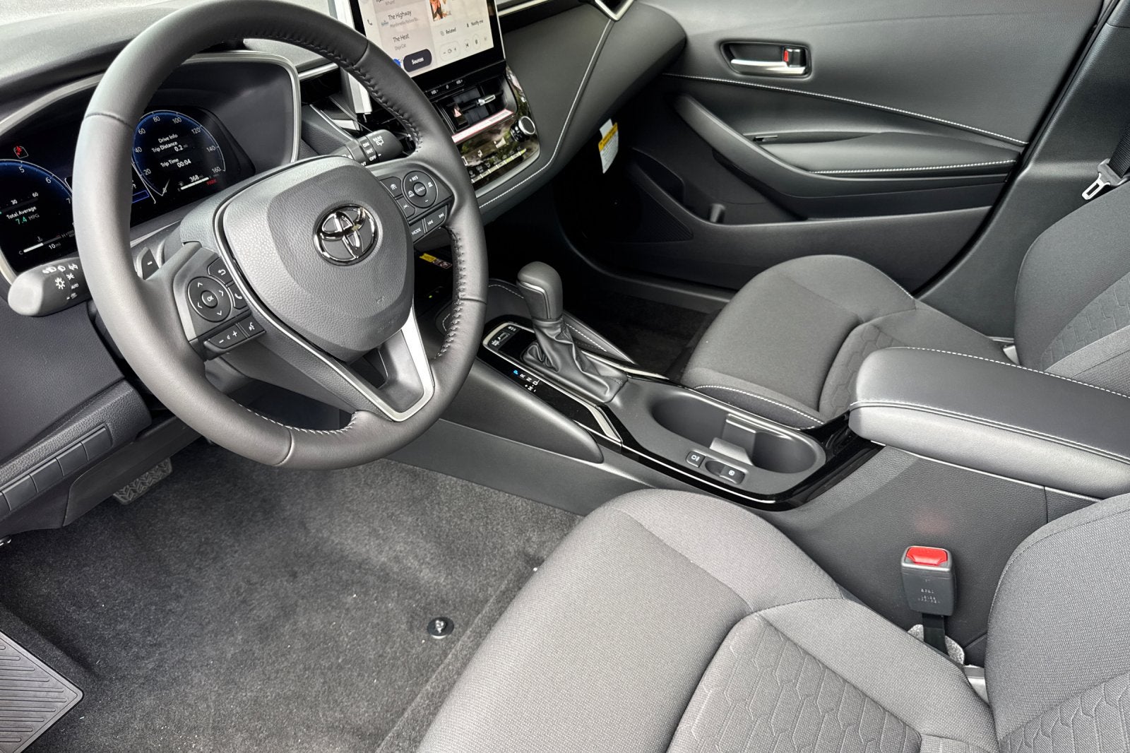 2027 Toyota Corolla Hatchback SE