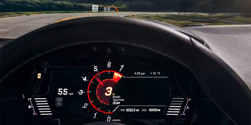 Un primer plano del tablero de un coche